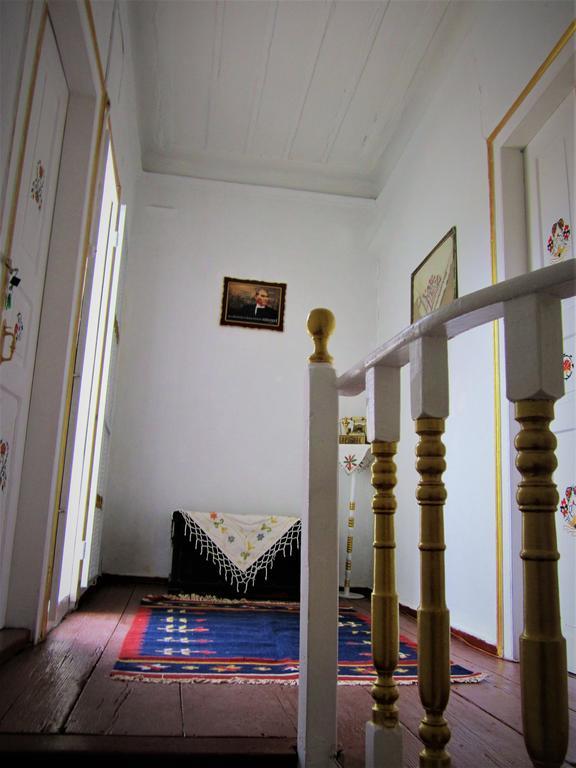 Ayvalik 1881 Pansiyon Екстер'єр фото