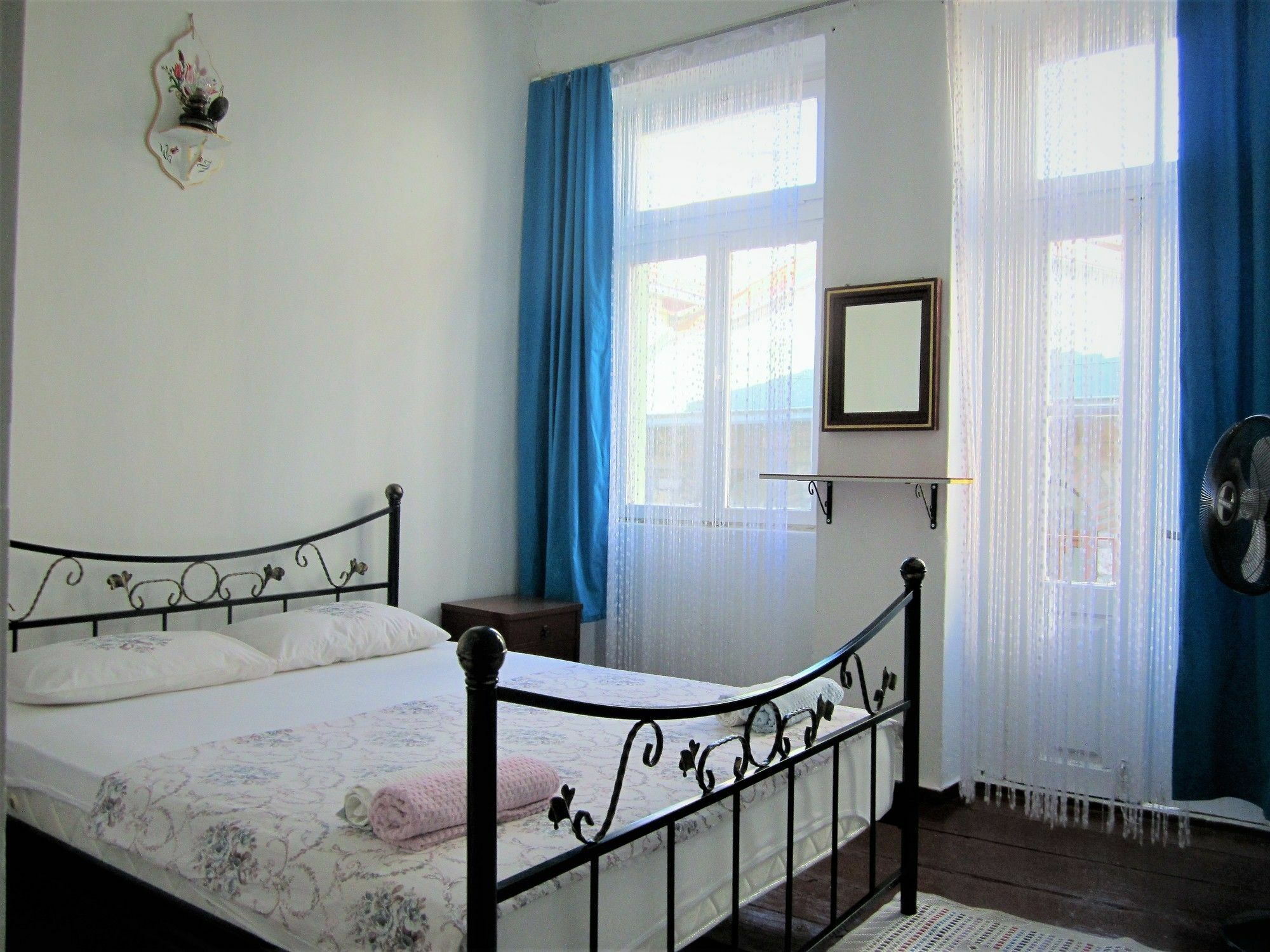 Ayvalik 1881 Pansiyon Екстер'єр фото